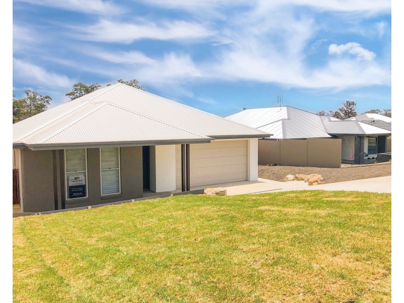 5 Enright Drive, North Rothbury NSW 2335