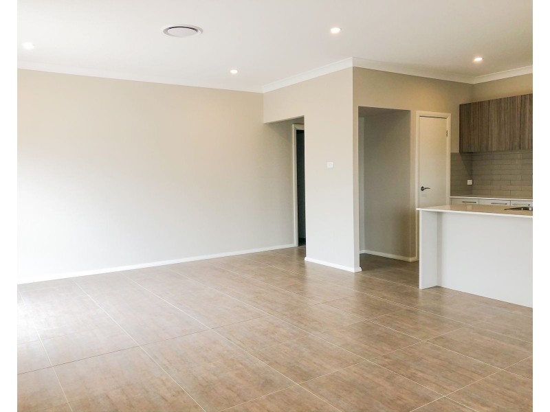 5 Enright Drive, North Rothbury NSW 2335