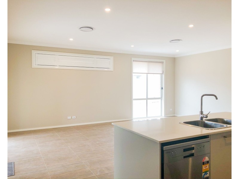 5 Enright Drive, North Rothbury NSW 2335