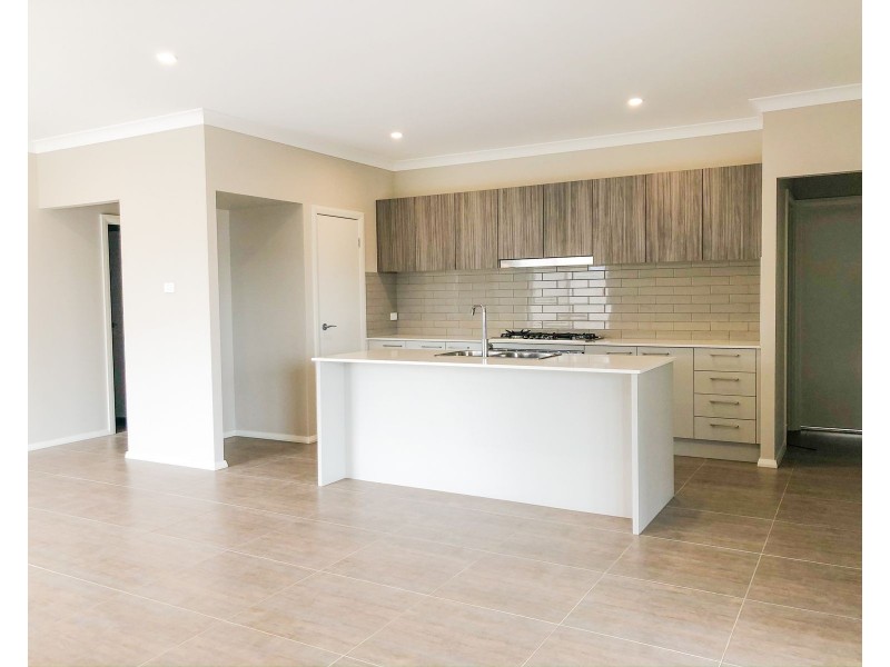 5 Enright Drive, North Rothbury NSW 2335