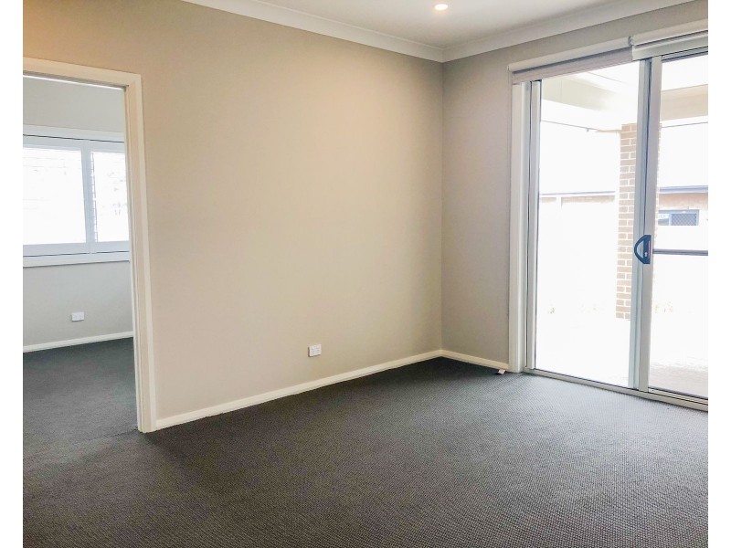 5 Enright Drive, North Rothbury NSW 2335
