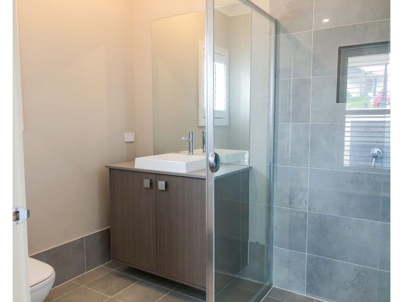 5 Enright Drive, North Rothbury NSW 2335