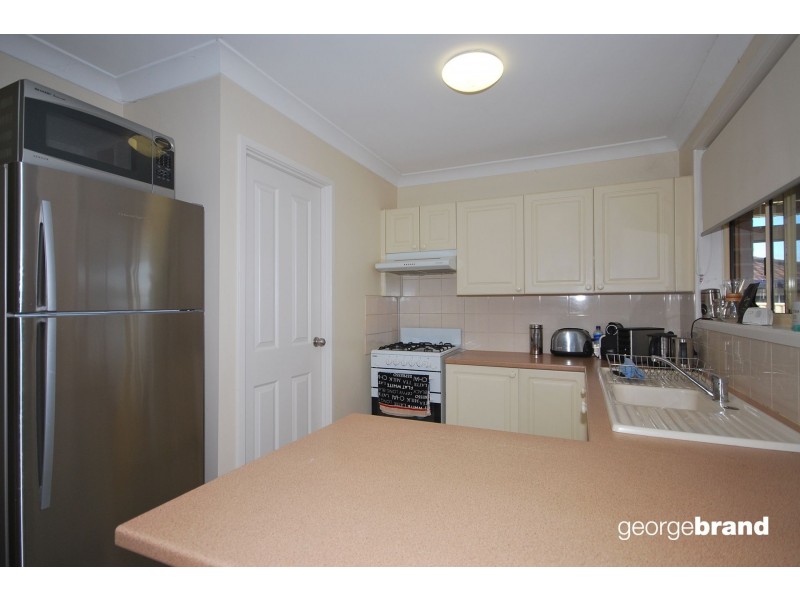 1/2 Pankhurst Place, Kariong NSW 2250
