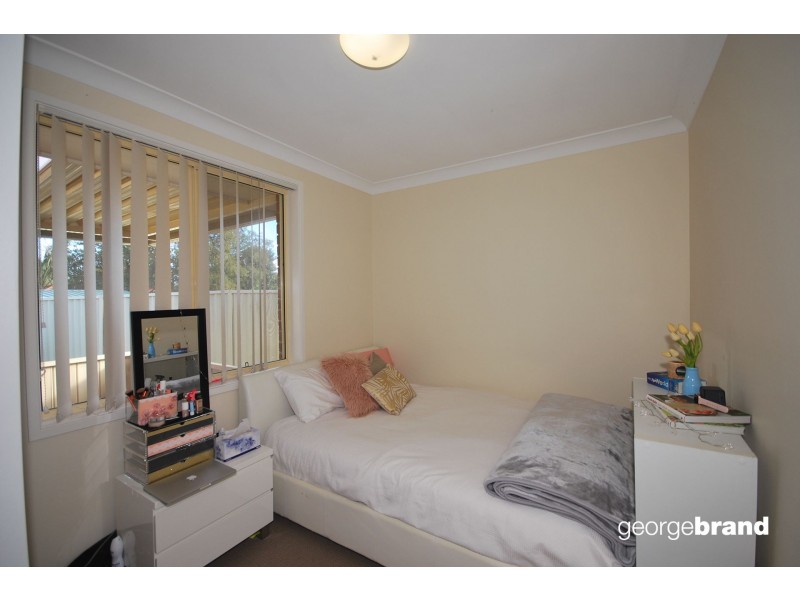 1/2 Pankhurst Place, Kariong NSW 2250