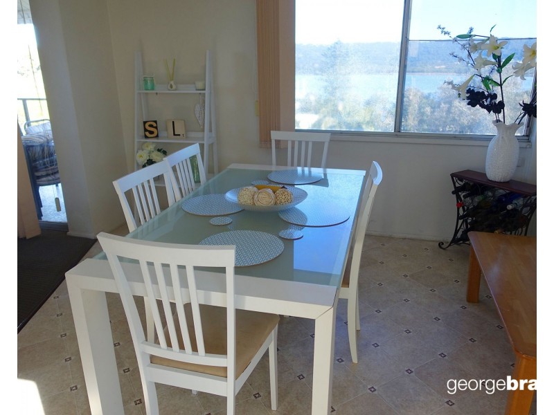 9/146 Albany Street, Point Frederick NSW 2250