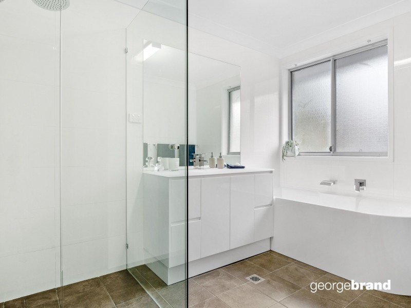 18 Rembrae Drive, Green Point NSW 2251