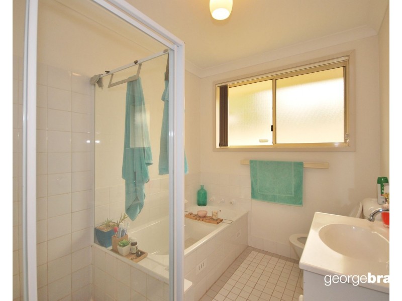 1/2 Jessina Street, Kariong NSW 2250