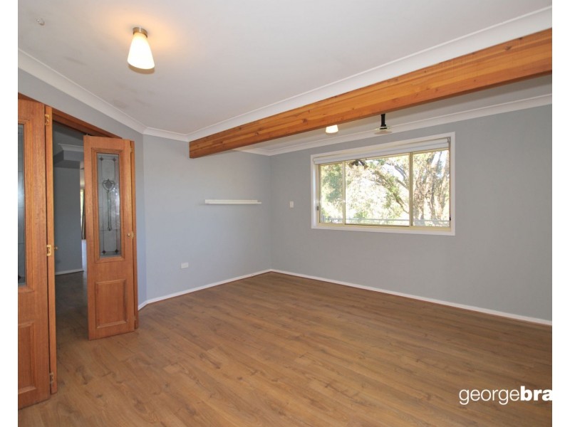 6 Tamarisk Place, Wyoming NSW 2250
