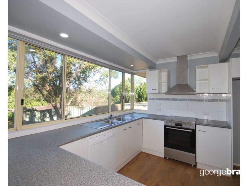 6 Tamarisk Place, Wyoming NSW 2250