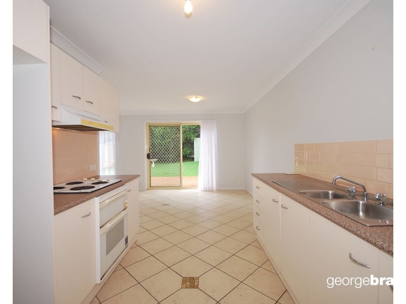 2/8 Bowie Road, Kariong NSW 2250