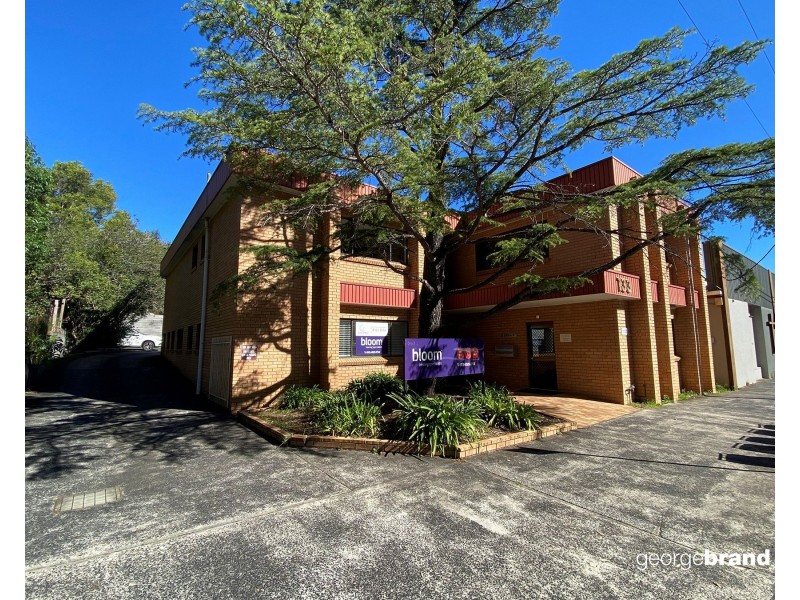 2/133 Erina Street East, Gosford NSW 2250