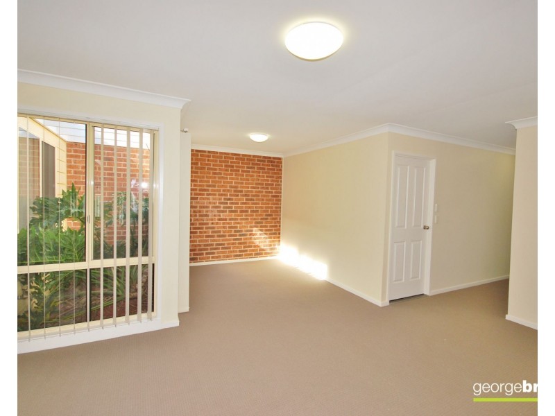 1/2 Pankhurst Place, Kariong NSW 2250