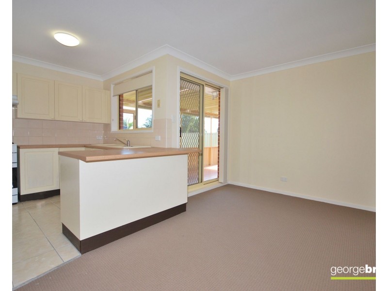 1/2 Pankhurst Place, Kariong NSW 2250