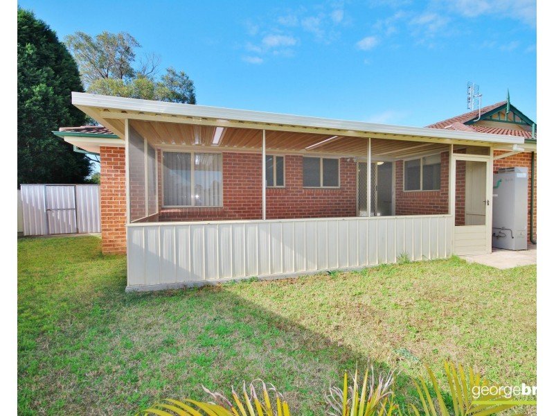 1/2 Pankhurst Place, Kariong NSW 2250
