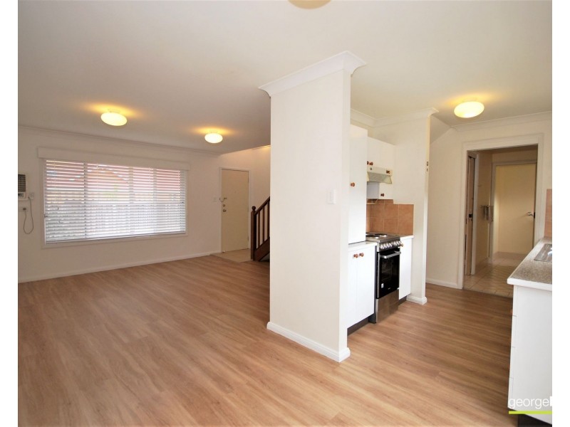 8/261 Brisbane Water Drive, Point Clare NSW 2250