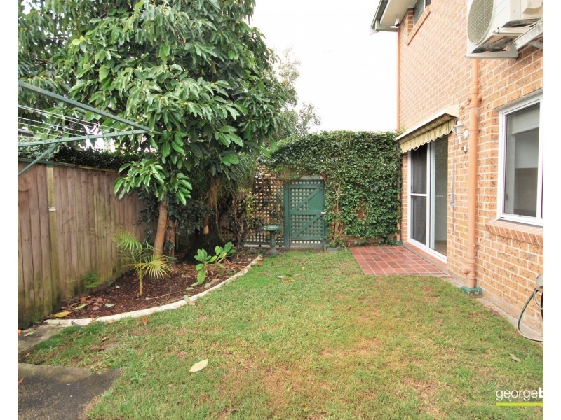 8/261 Brisbane Water Drive, Point Clare NSW 2250