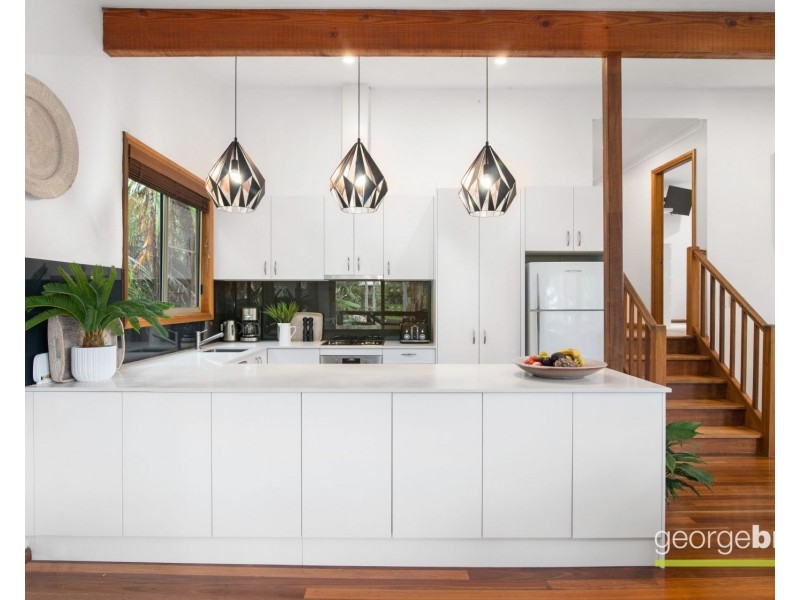 15 Solander Road, Avoca Beach NSW 2251