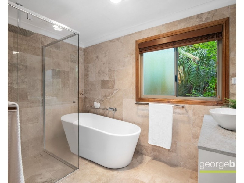 15 Solander Road, Avoca Beach NSW 2251
