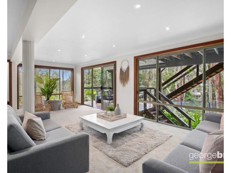 15 Solander Road, Avoca Beach NSW 2251