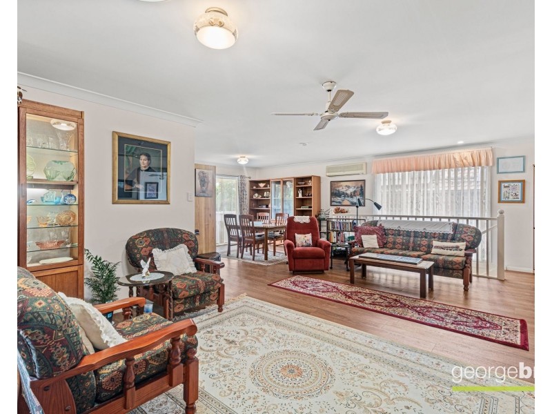 2/1 Rembrae Drive, Green Point NSW 2251