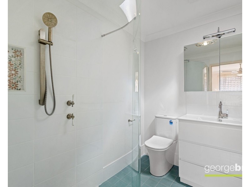 2/1 Rembrae Drive, Green Point NSW 2251