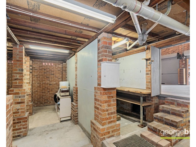 2/1 Rembrae Drive, Green Point NSW 2251
