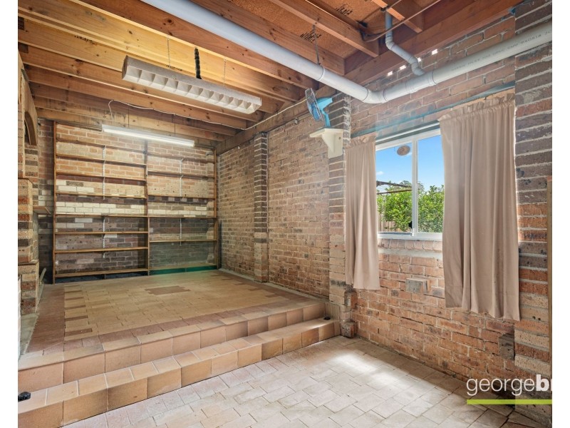 2/1 Rembrae Drive, Green Point NSW 2251