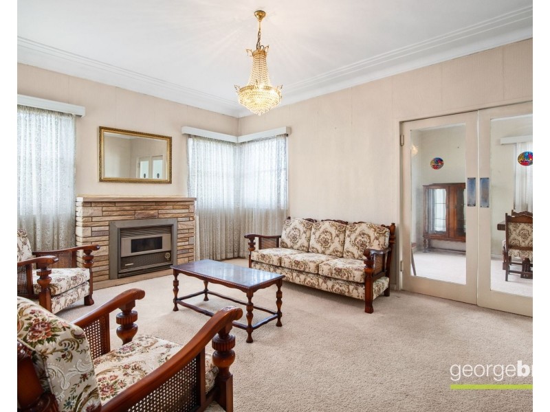 6 Russell Street, East Gosford NSW 2250