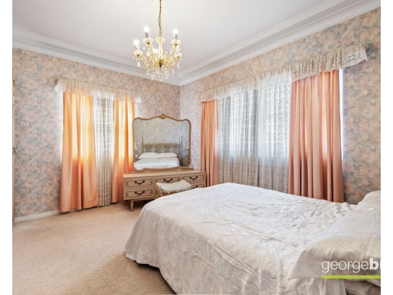 6 Russell Street, East Gosford NSW 2250