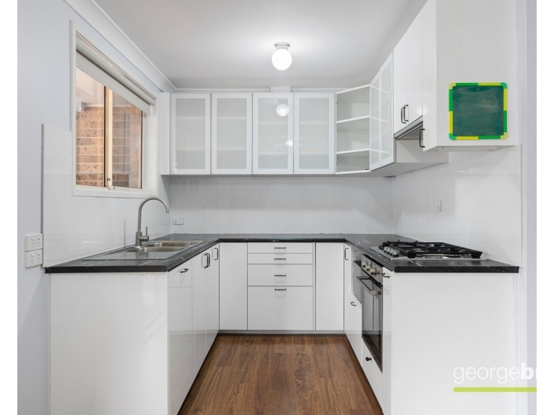 2/1 Truscott Avenue, Kariong NSW 2250