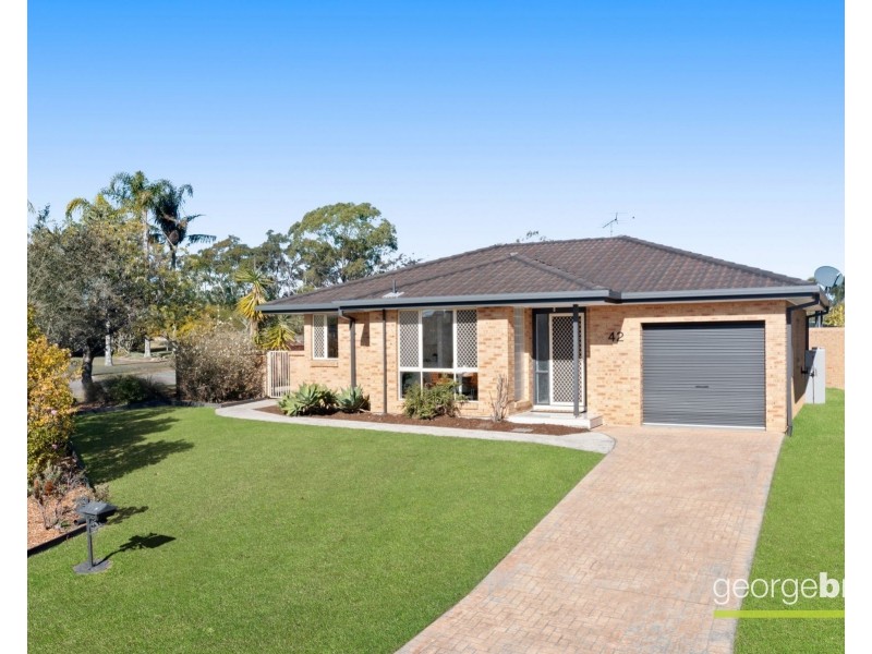 42 Risdon Crescent, Kariong NSW 2250