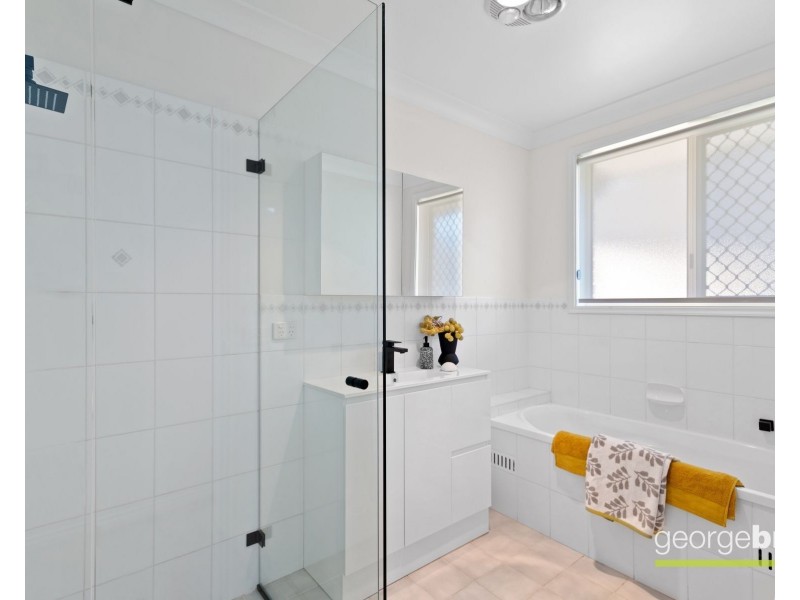 42 Risdon Crescent, Kariong NSW 2250