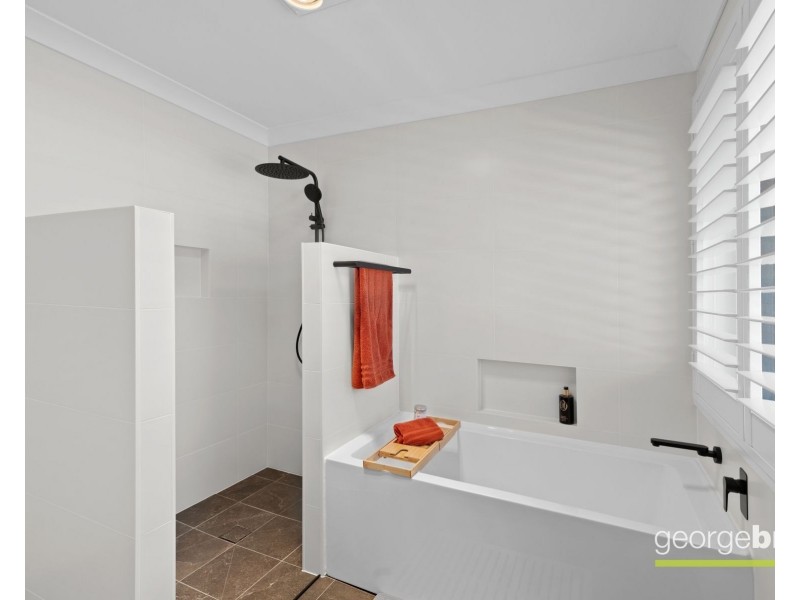 10 & 10a Koolang Road, Green Point NSW 2251