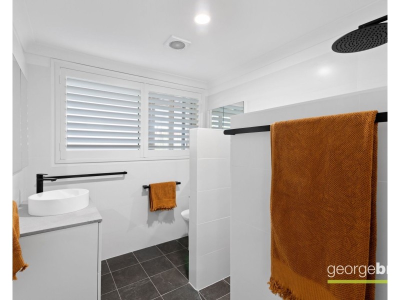 10 & 10a Koolang Road, Green Point NSW 2251