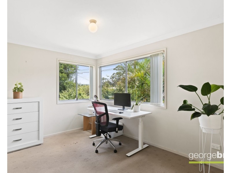 1/24 Pemell Street, Wyoming NSW 2250