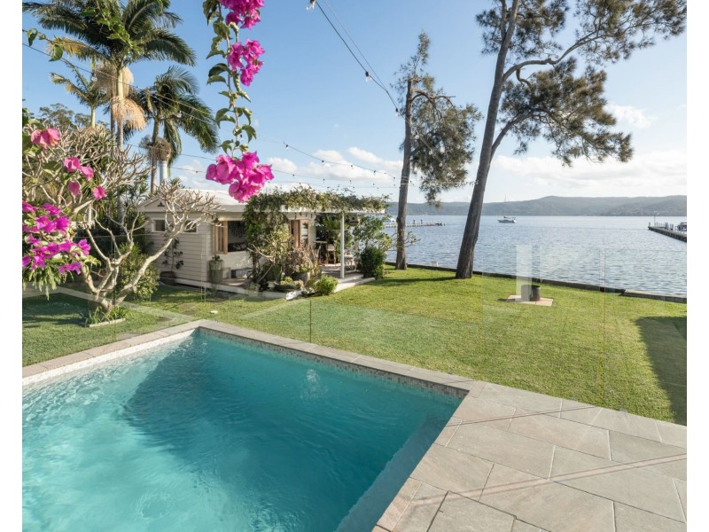 263 Avoca Drive, Green Point NSW 2251