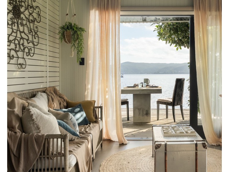 263 Avoca Drive, Green Point NSW 2251