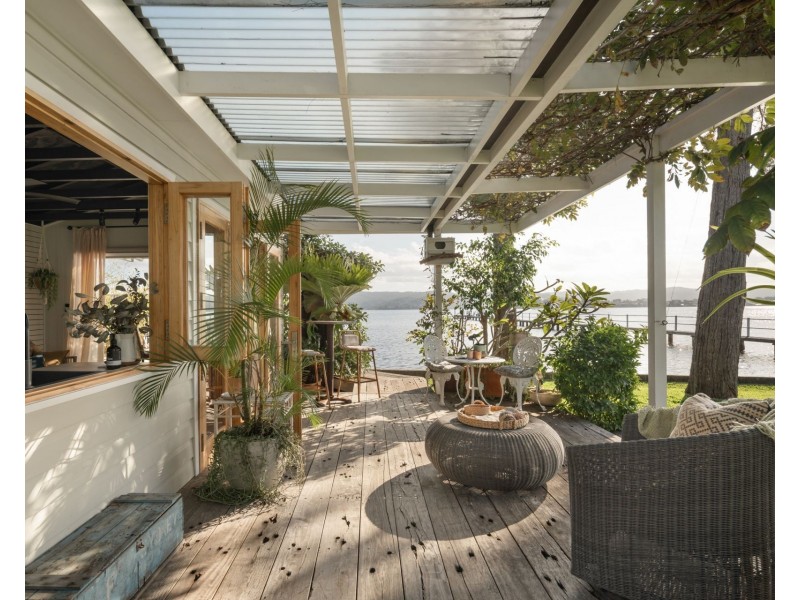 263 Avoca Drive, Green Point NSW 2251