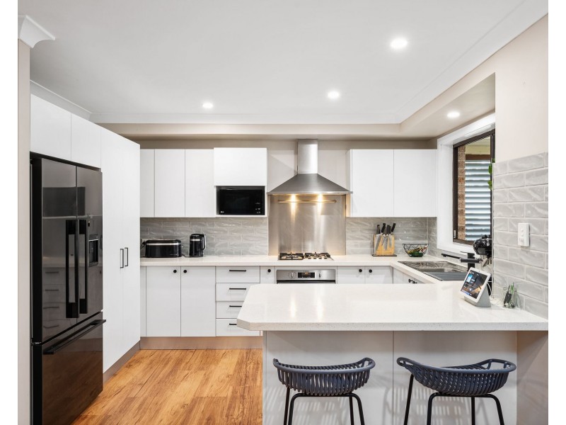 4 Jeniwa Close, Kariong NSW 2250