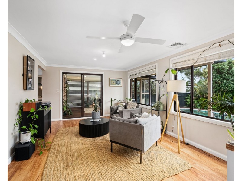 4 Jeniwa Close, Kariong NSW 2250