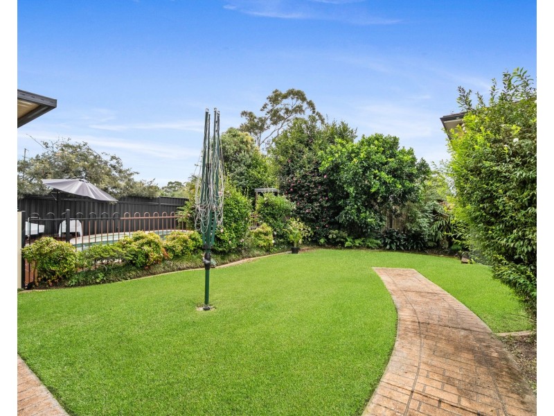 4 Jeniwa Close, Kariong NSW 2250