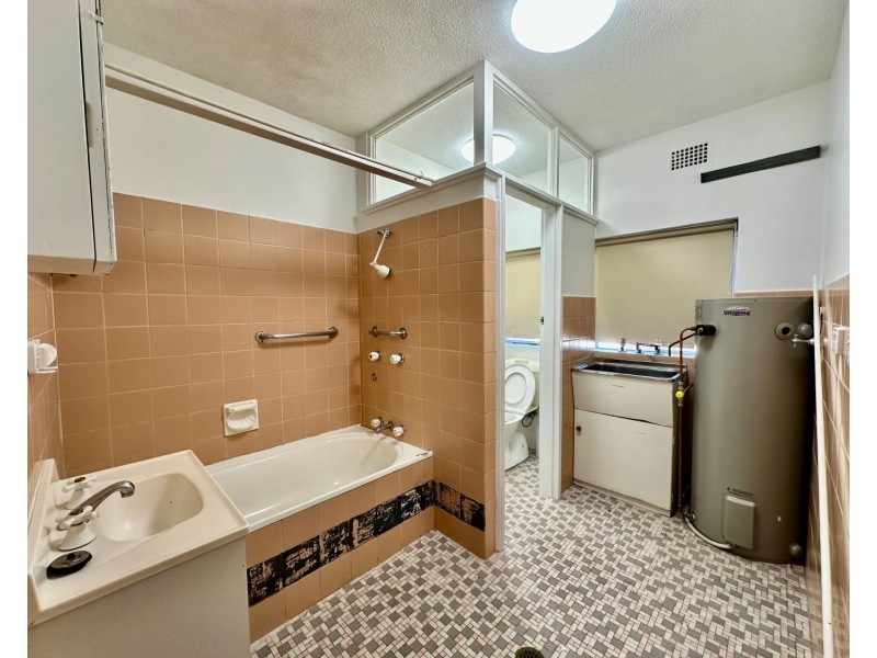 5/63 Donnison Street West, Gosford NSW 2250