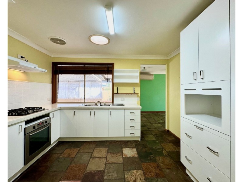 33 Truscott Avenue, Kariong NSW 2250