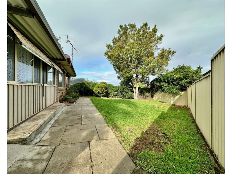 33 Truscott Avenue, Kariong NSW 2250