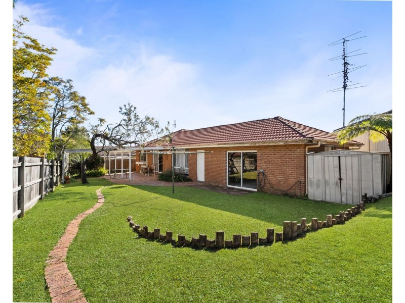 11 Lowe Place, Kariong NSW 2250