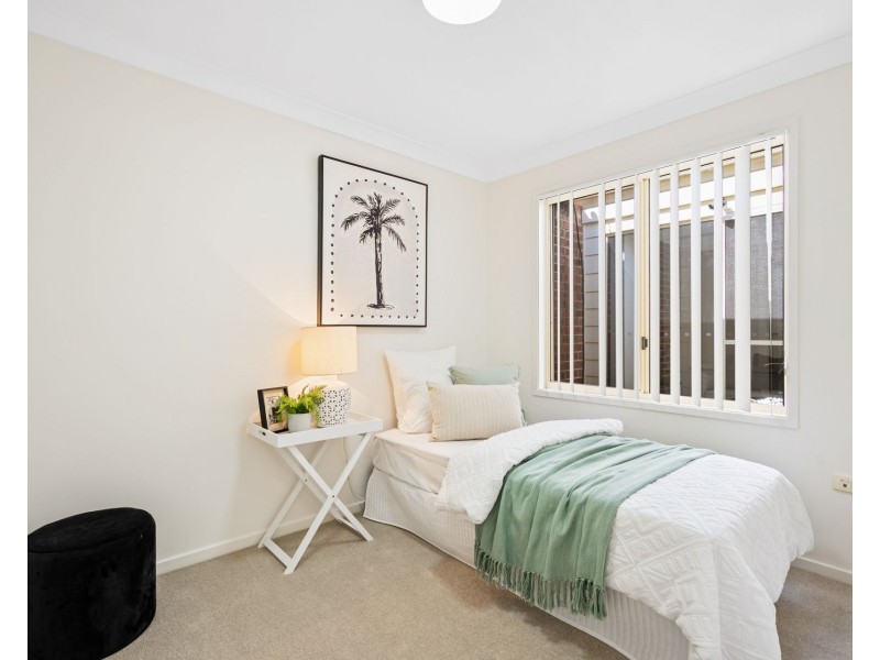 1/2 Pankhurst Place, Kariong NSW 2250