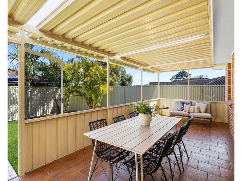 1/2 Pankhurst Place, Kariong NSW 2250