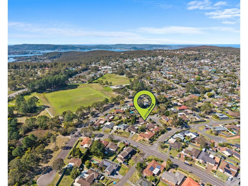 1/2 Pankhurst Place, Kariong NSW 2250