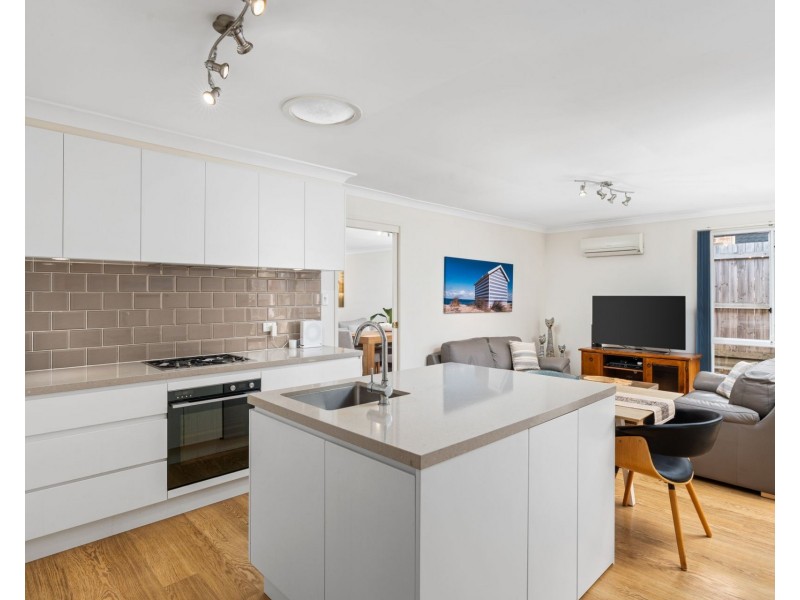 1/27 Carmel Crescent, Kariong NSW 2250