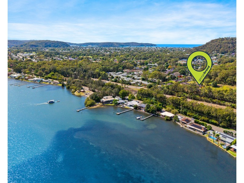 8/2 Shoalhaven Drive, Woy Woy NSW 2256